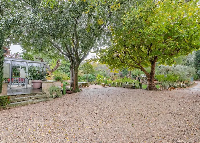 Lovely Home In Saint-Remy-De-Provence